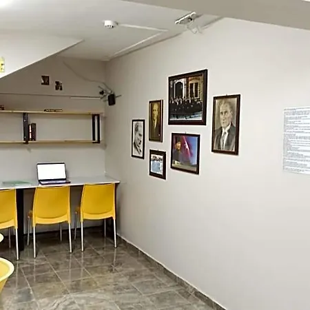Hostel Ida *