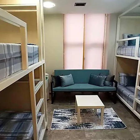 Ida Hostel *
