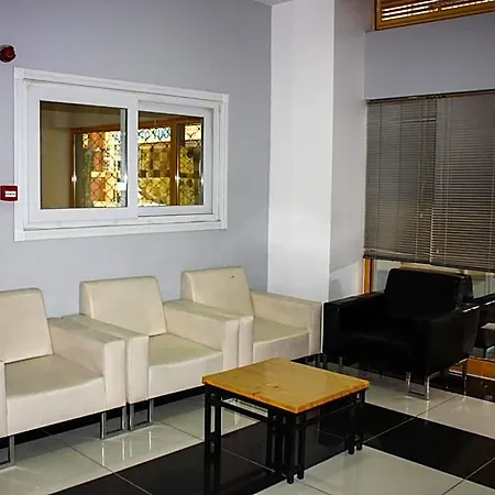Ida Hostel *